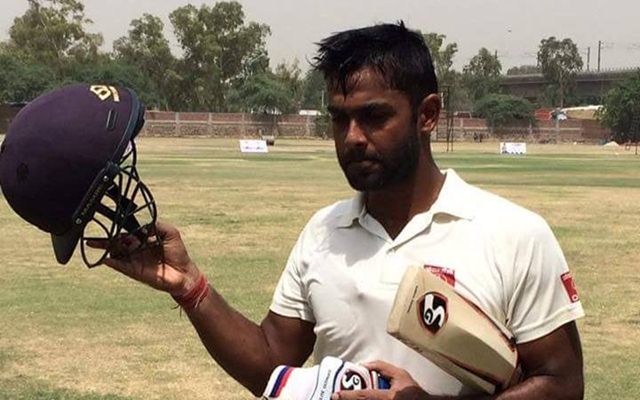 अंडर 19 वर्ल्ड कप में विराट कोहली से ज्यादा रन बनाने वाले इस खिलाड़ी को कभी नहीं मिला टीम इंडिया में मौका, अब जी रहा है गुमनामी भरा जीवन 3 Tanmay Shrivastav