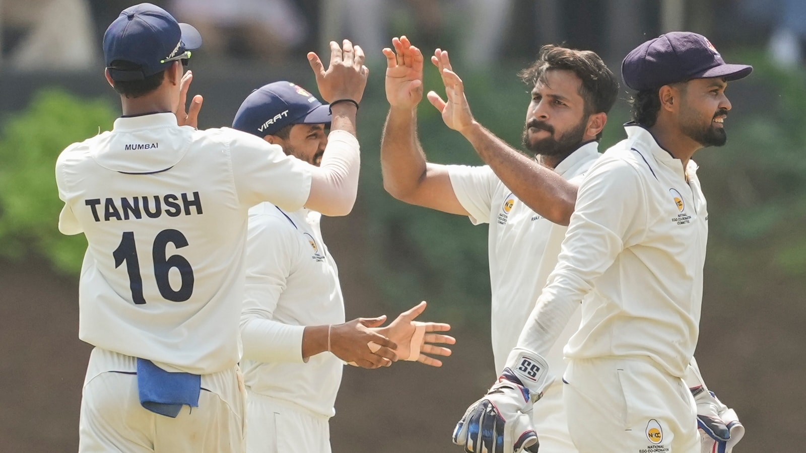 रणजी फाइनल में शार्दूल ठाकुर ने महज इतने गेंदों में 75 रन बनाकर मुंबई की पारी को संभाला,वीडियो हुआ वायरल 3 Ranji Trophy 2024