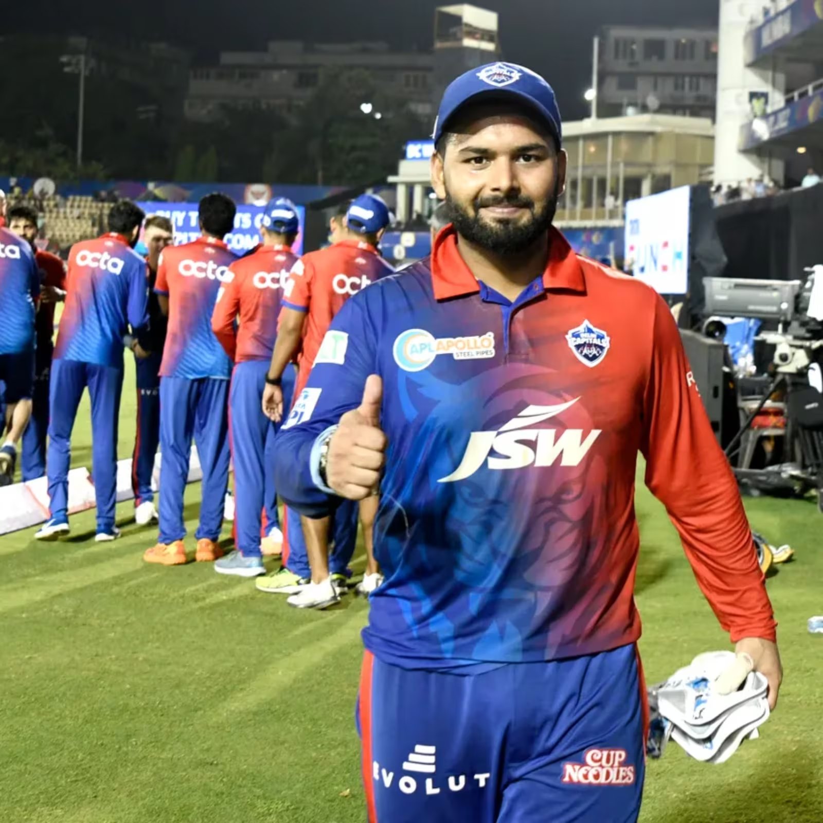 फैंस को मिली खुशखबरी, Ipl 2024 में धूम मचाने के लिए तैयार हुए ऋषभ पंत, इस नई जिम्मेदारी के साथ आएंगे नजर 2 Rishabh Pant