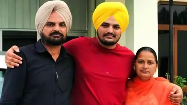 सिद्धू मूसेवाला के घर गूंजी किलकारी, मां चरण कौर ने 58 साल की उम्र में सिंगर के छोटे भाई को दिया जन्म 