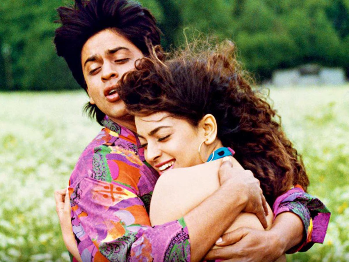 बॉलीवुड के 6 ऐसे अश्लील गाने जिन्होंने औरतों की इज्जत को कर दिया तार-तार, लड़कियों को बनाया सेक्स ऑब्जेक्ट 