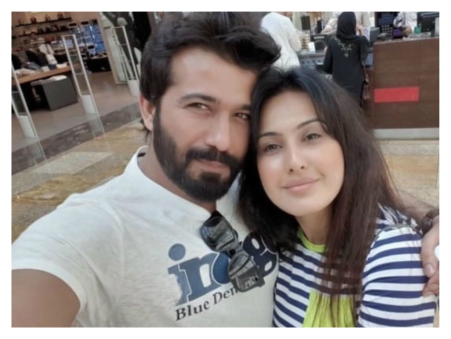 पति को तलाक देकर बॉयफ्रेंड के साथ रासलीला कर रही हैं ये 6 एक्ट्रेसेस, बिन ब्याही बन बैठी बच्चों की मां, नाम जान चकरा जाएगा सिर