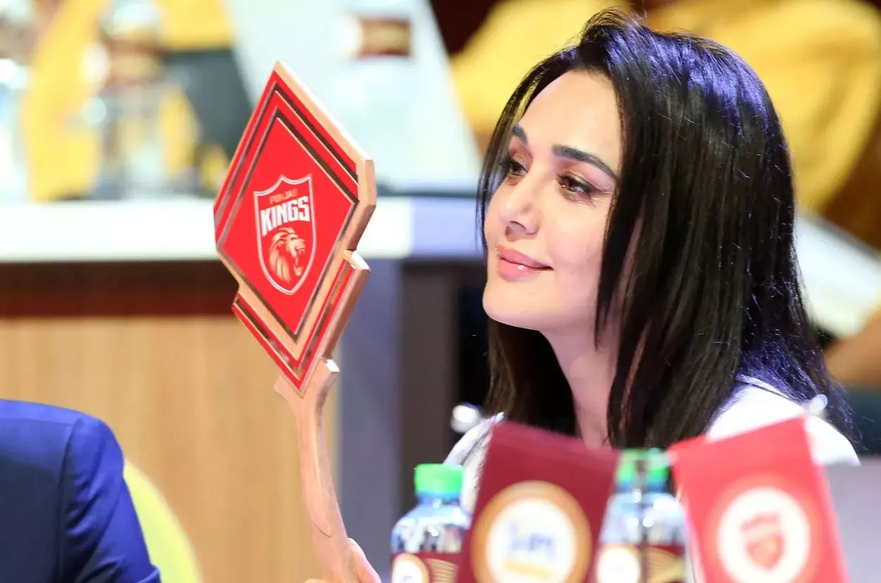 Pretty Zinta 