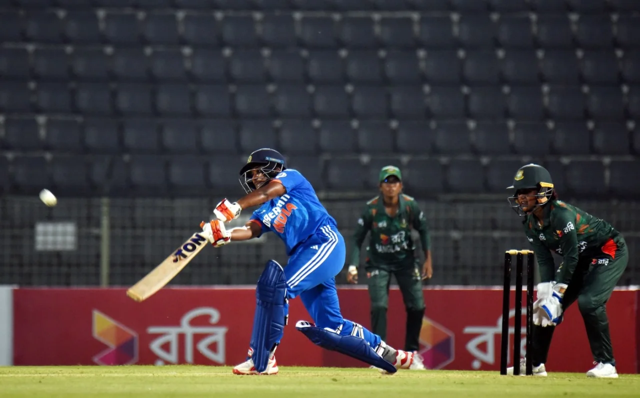 Ban Vs Ind: टीम इंडिया ने लगातार दूसरे मुकाबले में चटाई बांग्लादेश को धूल, 19 रन से जीता बारिश से प्रभावित मैच 3 Team India