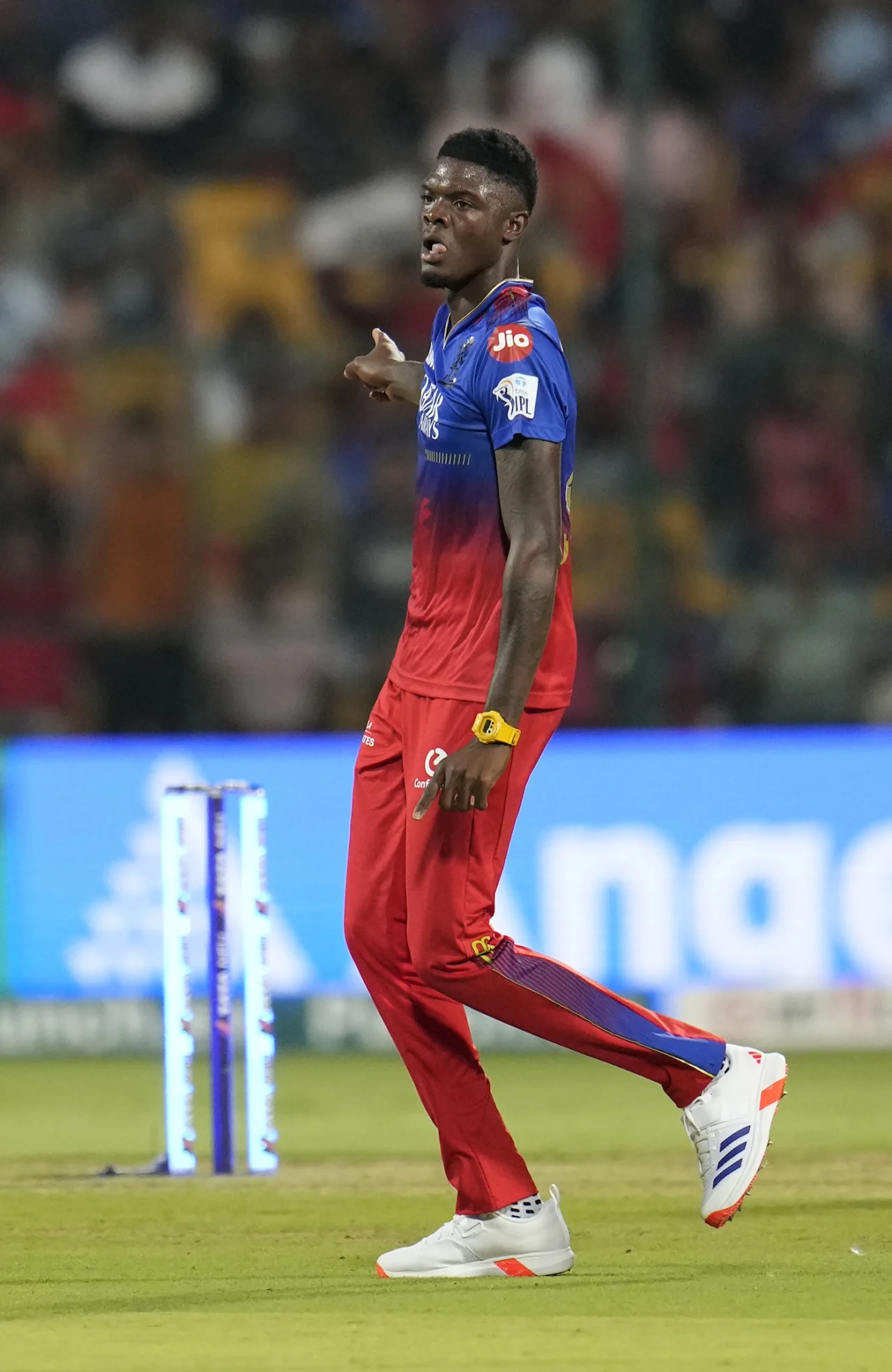 विराट-फाफ ने जिन 5 खिलाड़ियों पर किया भरोसा, उन्होंने ही दिया धोखा, Ipl 2024 में Rcb के लिए बन चुके हैं बोझ 2 Alzarri Joseph