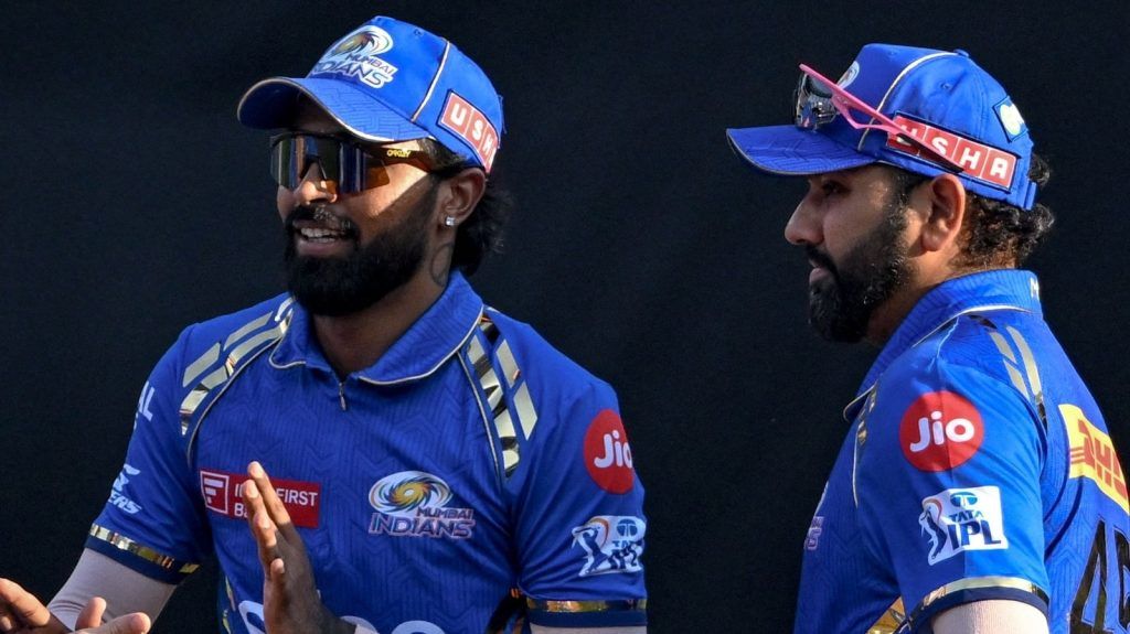 Ipl 2024 : मुंबई की पहली जीत के बाद रोहित-हार्दिक के बीच बढ़ी टेंशन! वायरल पोस्ट से हुआ खुलासा 3 Rohit Sharma And Hardik Pandya