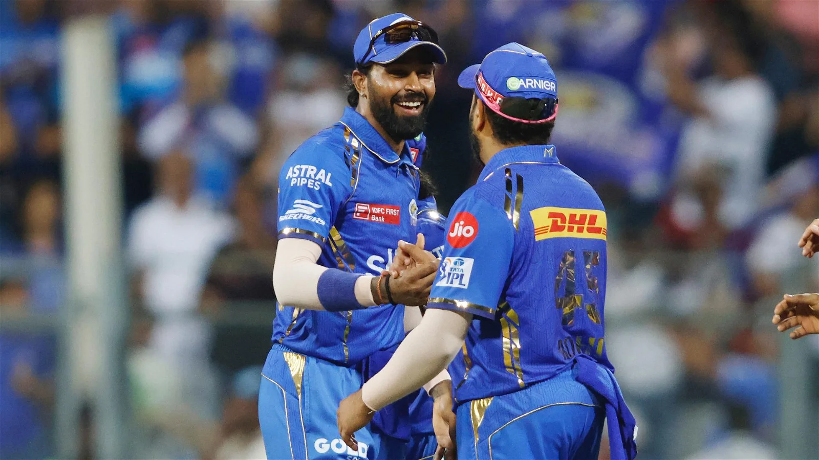 Ipl 2024 : मुंबई की पहली जीत के बाद रोहित-हार्दिक के बीच बढ़ी टेंशन! वायरल पोस्ट से हुआ खुलासा 2 Rohit Sharma And Hardik Pandya
