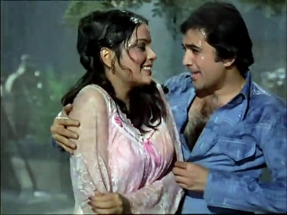 जीनत अमान से डायरेक्टर क्यों करवाते थे बार-बार नहाने के सीन, एक्ट्रेस ने खुद किया चौंकाने वाला खुलासा