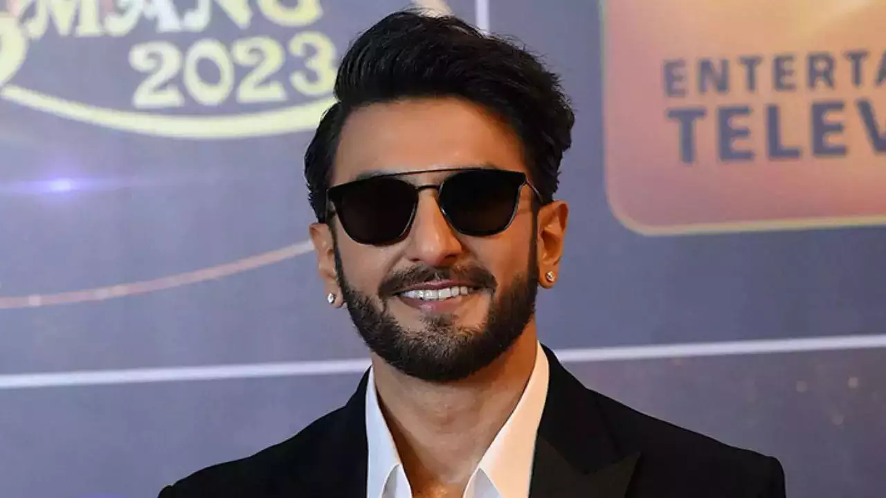 Bollywood Stars Who Experienced Paranormal Activities