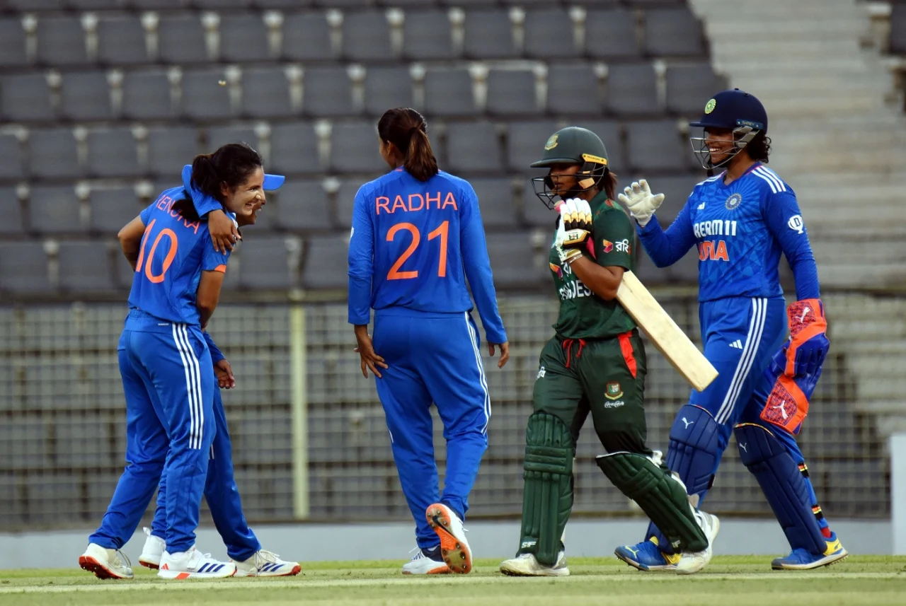 Ban Vs Ind: टीम इंडिया ने फिर दिखाई बांग्लादेश को औकात, तीसरे टी20 में भी 7 विकेट से पटखनी देकर जीती सीरीज 2 Ban Vs Ind
