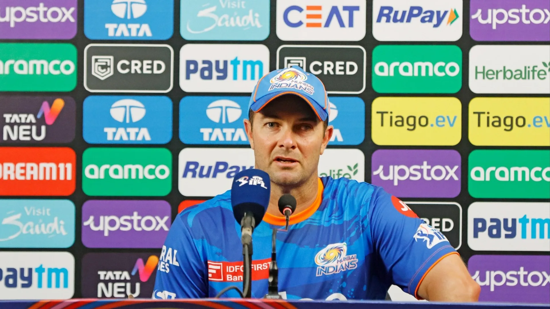 'उन्होंने अपना फैसला कर....' मुंबई इंडियंस के हेड कोच ने रोहित शर्मा के भविष्य पर किया सनसनीखेज खुलासा 2 Mark Boucher