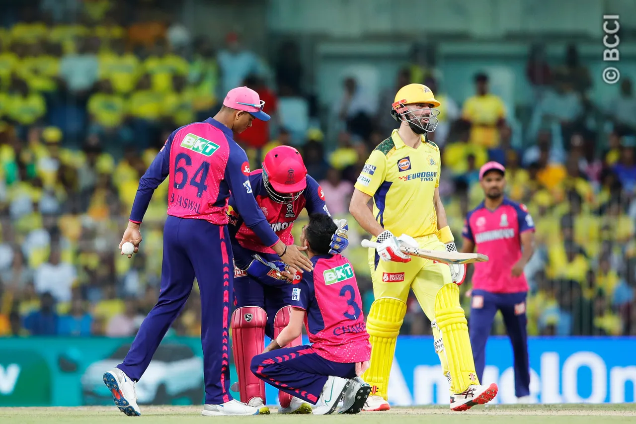 खिलाड़ी नहीं इस चीज पर फोड़ा कप्तान संजू सैमसन ने चेन्नई से मिली हार का ठीकरा, कहा, 'हमने कभी सोचा भी.... 3 Rajasthan Royals