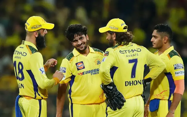 एमएस धोनी पर टूटा मुसीबतों का पहाड़, एक साथ 5 खिलाड़ियों ने छोड़ा Csk का साथ, Ipl 2024 में अब नहीं आएंगे नजर 4 Chennai Super Kings