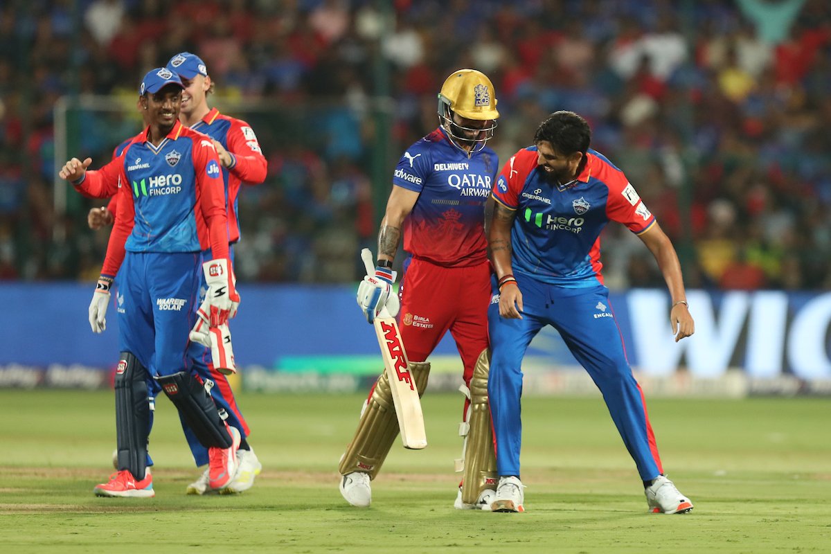 Ishant Sharma And Virat Kohli