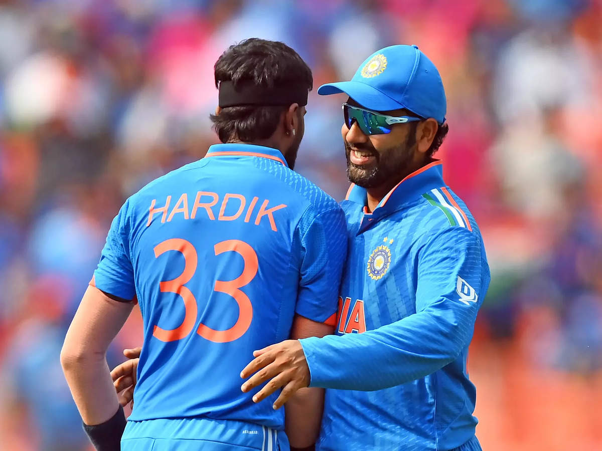 हार्दिक पांड्या को टी20 वर्ल्ड कप में शामिल नहीं करना चाहते थे रोहित शर्मा, लेकिन मजबूरन इस बड़ी वजह से बनाना पड़ा टीम का हिस्सा 4 Rohit Sharma And Hardik Pandya