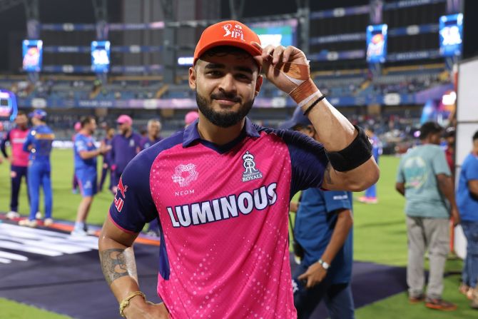 रियान पराग ने रचा इतिहास, सूर्यकुमार यादव जैसे खिलाड़ियों का तोड़ दिया रिकॉर्ड 4 Riyan Parag