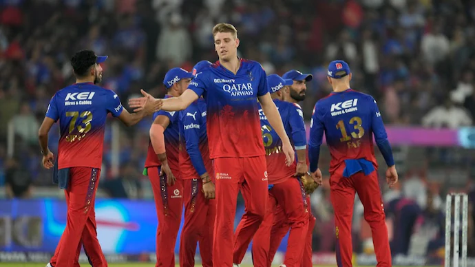 Ipl 2024 में हार के बाद Rcb करेगी इन स्टार खिलाड़ियों की छुट्टी, तो विराट कोहली समेत ये 4 खिलाड़ी होंगे रिटेन 2 Royal Challengers Bengaluru