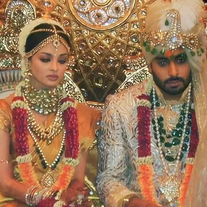 ऐश्वर्या राय ने अपनी शादी में पहने थी सोने के धागों से बनी हुई करोड़ों की साड़ी, कीमत जानकर पैरों तले खिसक जाएगी जमीन 