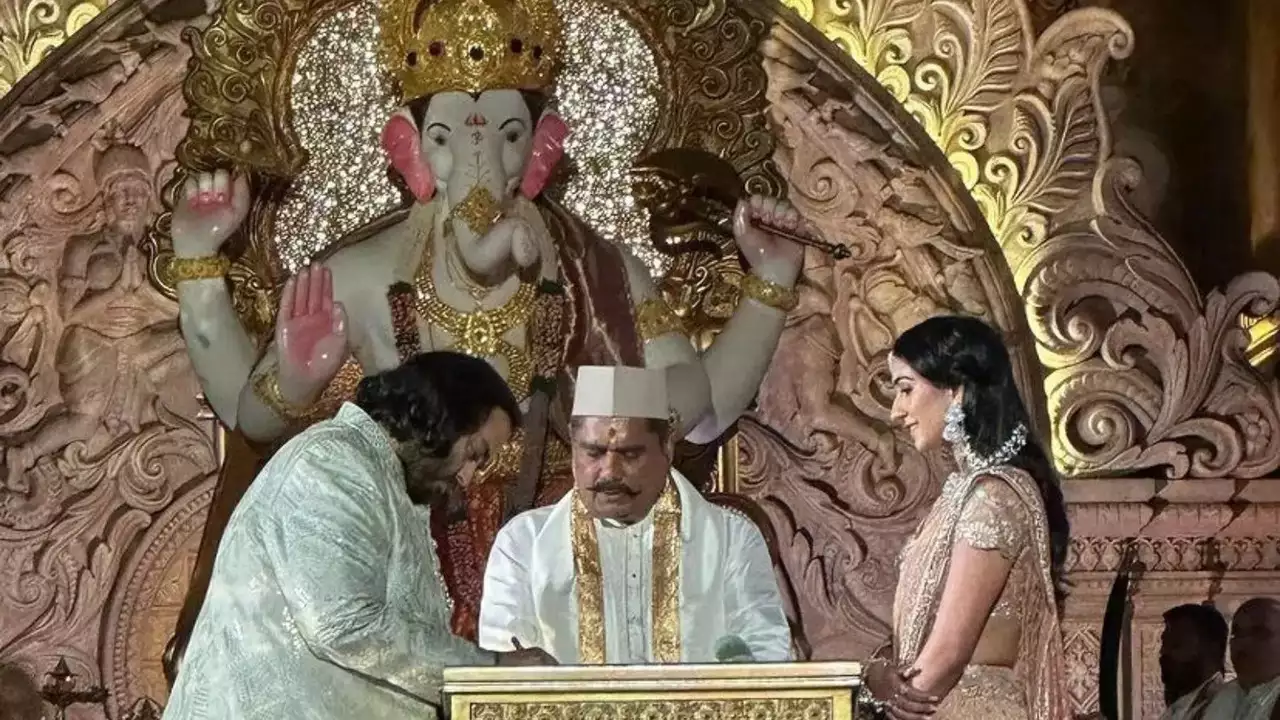 अंबानी के फंक्शन में मेहमानों को खाने के साथ परोसा गया सोना, सारा अली खान ने किया खुलासा, बोली - हर तरफ हीरे ही हीरे..