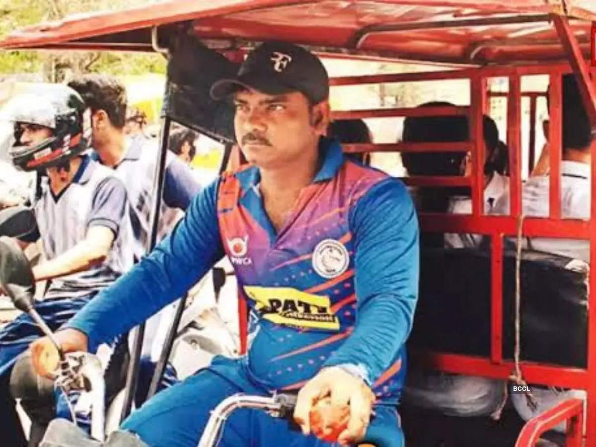 ई-रिक्शा चालक ने उड़ाया इंटरनेशनल क्रिकेट में गर्दा, भारत के लिए 51 गेंदों पर जड़ दिए 150 रन, शुभमन गिल का टूटा रिकॉर्ड 3 Raja Babu