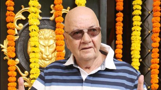 भारत नहीं बल्कि, पाकिस्तान के हैं ये 5 बॉलीवुड सितारे, आज भी इंडस्ट्री के कहलाते हैं असली किंग 6 Bollywood Stars Born In Pakistan