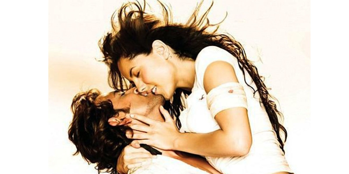 Best Kissing Scenes In Bollywood