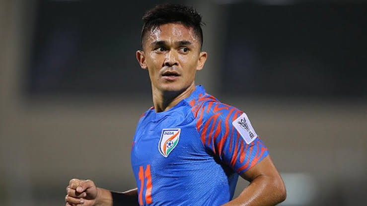 टी20 वर्ल्ड कप के बीच टीम इंडिया के इस दिग्गज खिलाड़ी ने लिया संन्यास, नम आंखों से हुए रिटायर 3 Sunil Chhetri