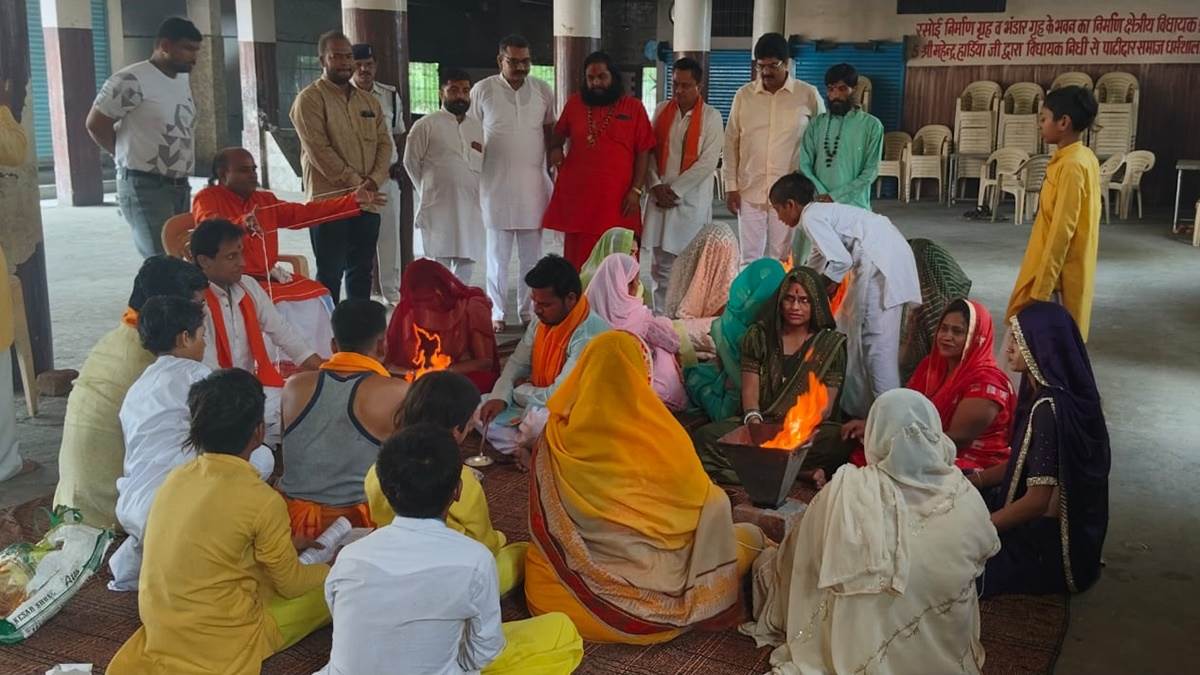 30 Muslims Converted In Hindu Religion