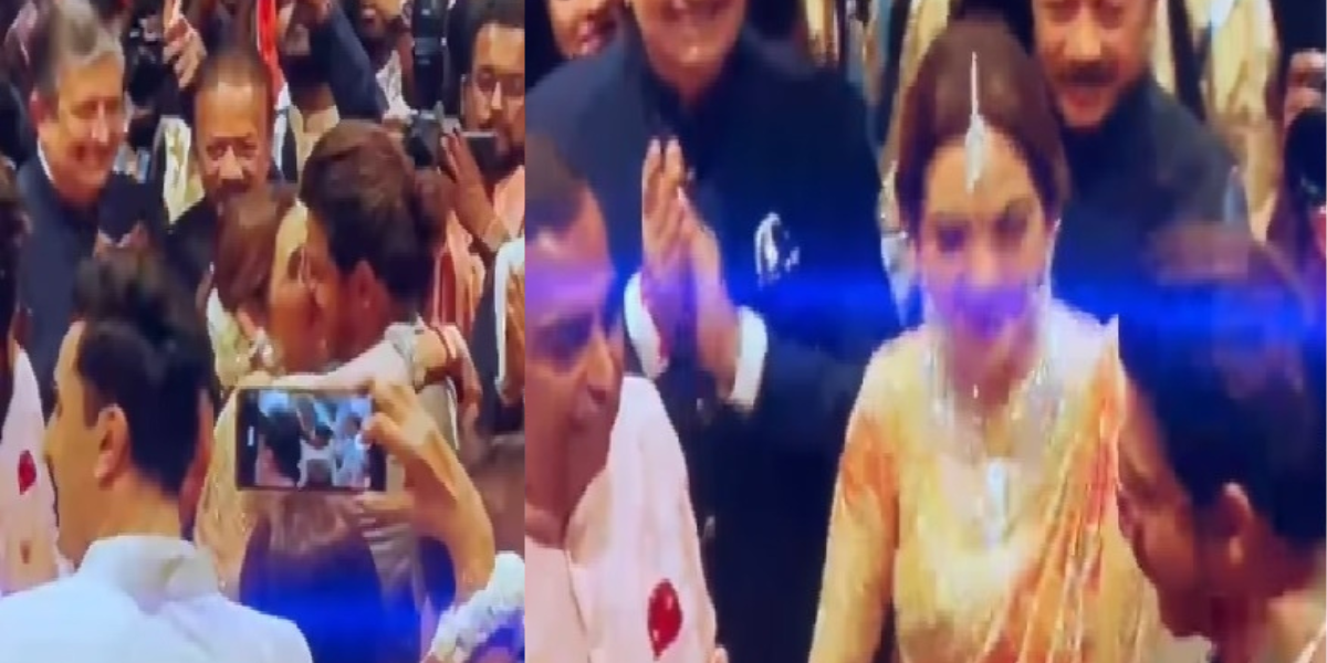 Nita-Ambani-Hugged-And-Danced-With-Shahrukh-Khan-Seeing-This-Mukesh-Ambani-Was-In-Such-A-Condition-And-Then
