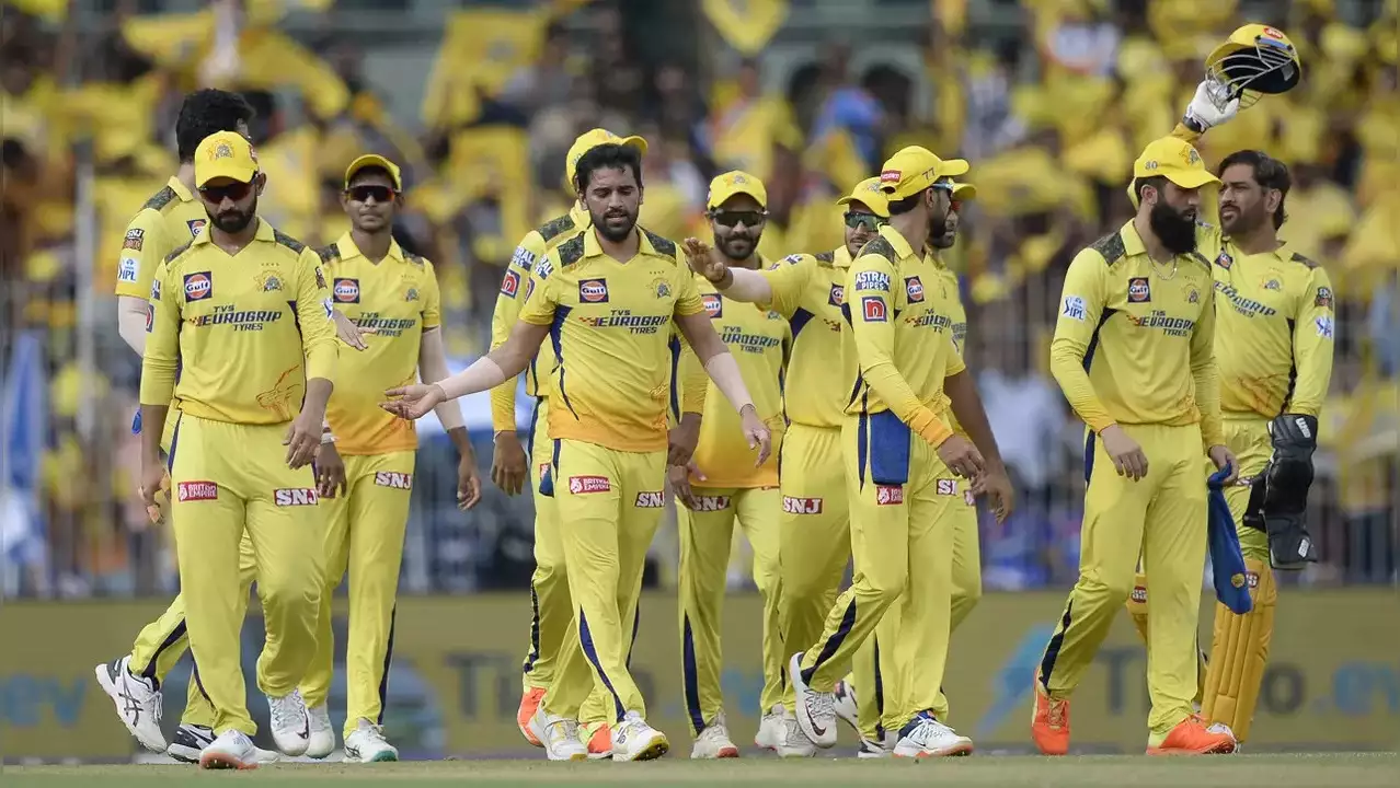 Ms Dhoni With Csk Team