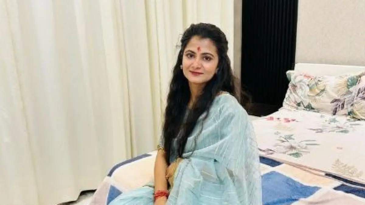 बचपन में सिर से उठा पिता का साया, लेकिन जिंदगी में नहीं मानी हार, बिना कोचिंग के सिर्फ 21 साल में बनी Ias ऑफिसर 4 Divya Tanwar