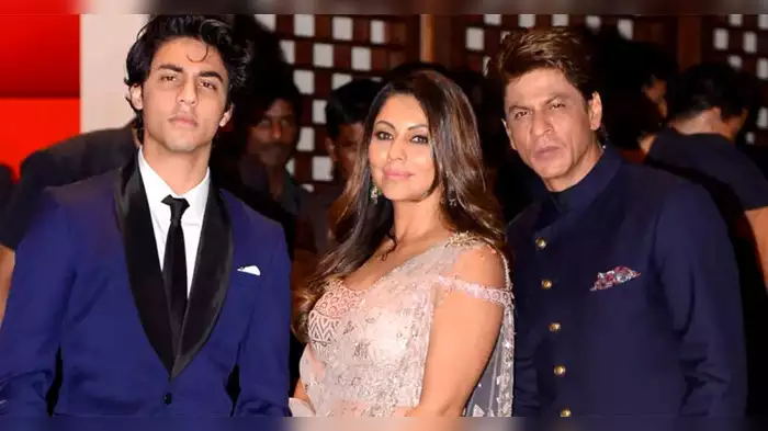 Shahrukh Khan-Gauri Khan-Aaryan Khan