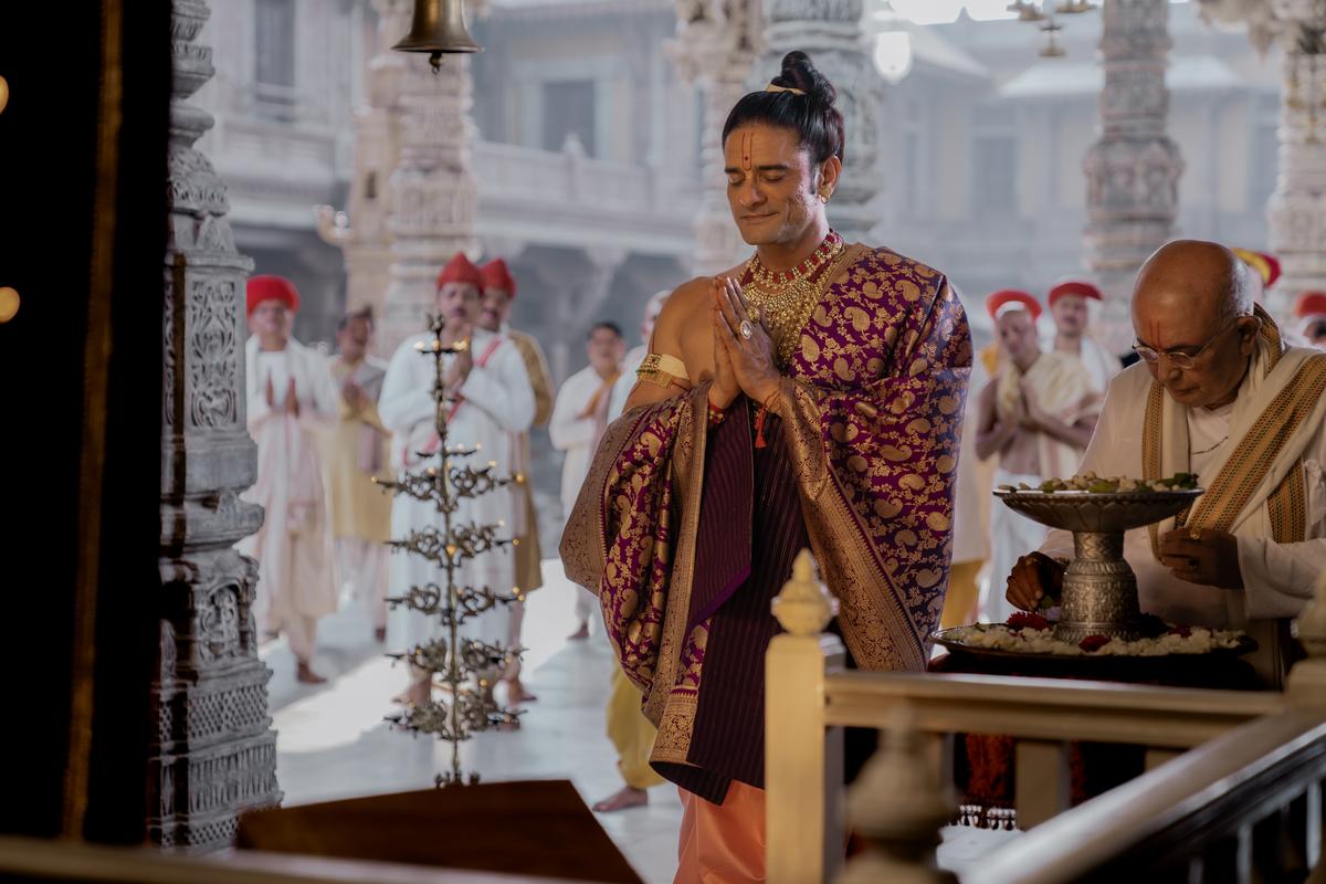 निराला से तपस्वी तक, बॉलीवुड के इन 6 एक्टर ने भी निभाया 'हाथरस' बाबा जैसा किरदार, एक ने तो हिन्दू धर्म को किया शर्मसार