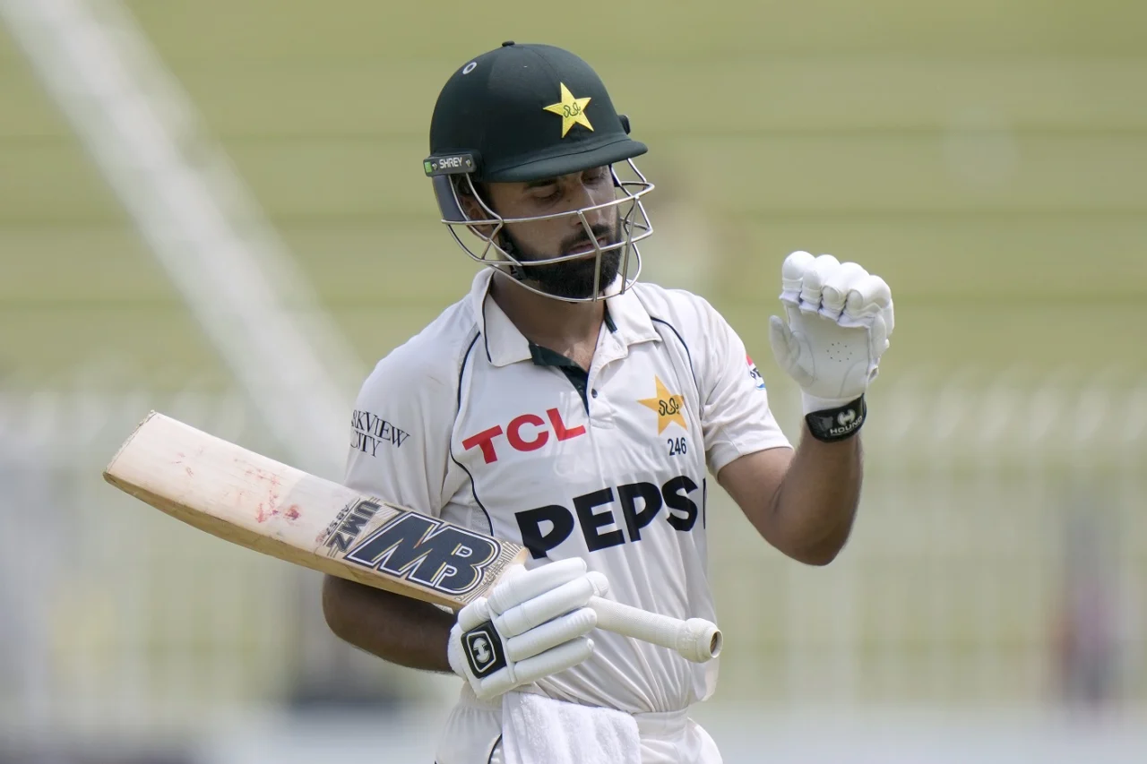 Pak Vs Ban: बांग्लादेश ने 25 साल बाद रचा इतिहास, पाकिस्तान को 10 विकेट से रौंदकर चटाई धूल, दर्ज की पहली जीत 2 Abdullah Shafique