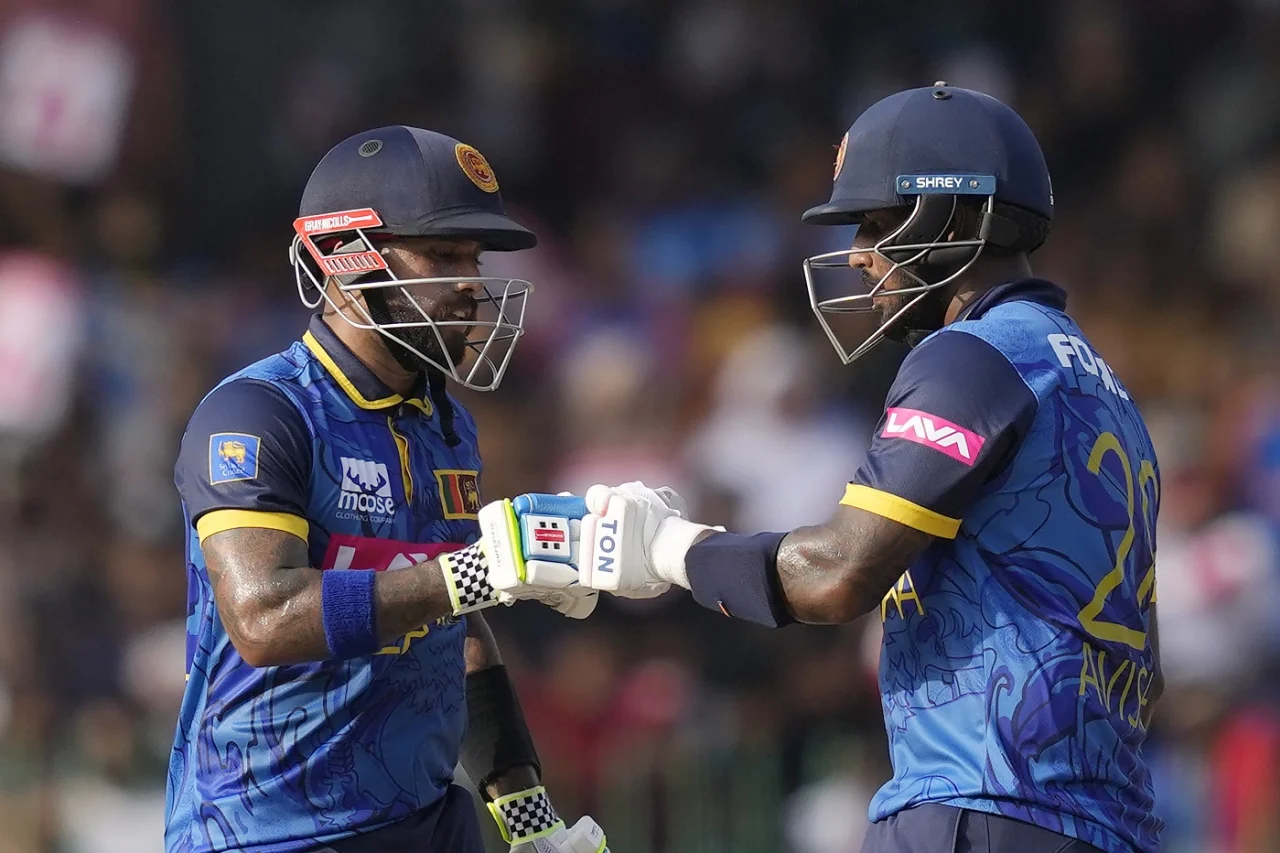 Sl Vs Ind: श्रीलंका 27 साल बाद चटाई टीम इंडिया को धूल, बल्लेबाजों के घटिया प्रदर्शन ने कटाई भारत की नाक 2 Kusal Mendis And Avishka Fernando