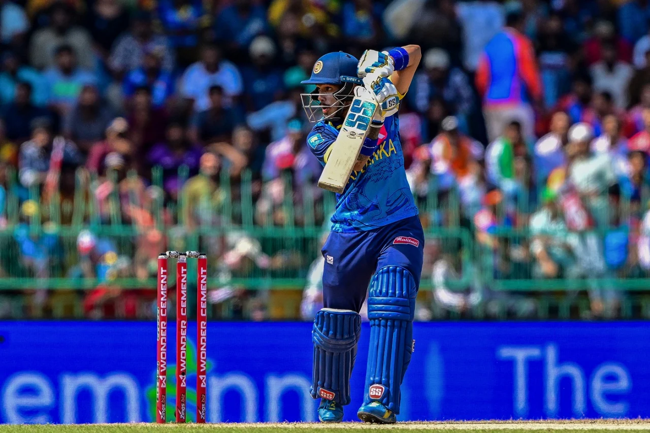 Sl Vs Ind: डेब्यूटेंट रियान पराग ने तोड़ी श्रीलंकाई बल्लेबाजों की कमर, बैक टू बैक 2 विकेट लेकर मचाई सनसनी 4 Pathum Nissanka