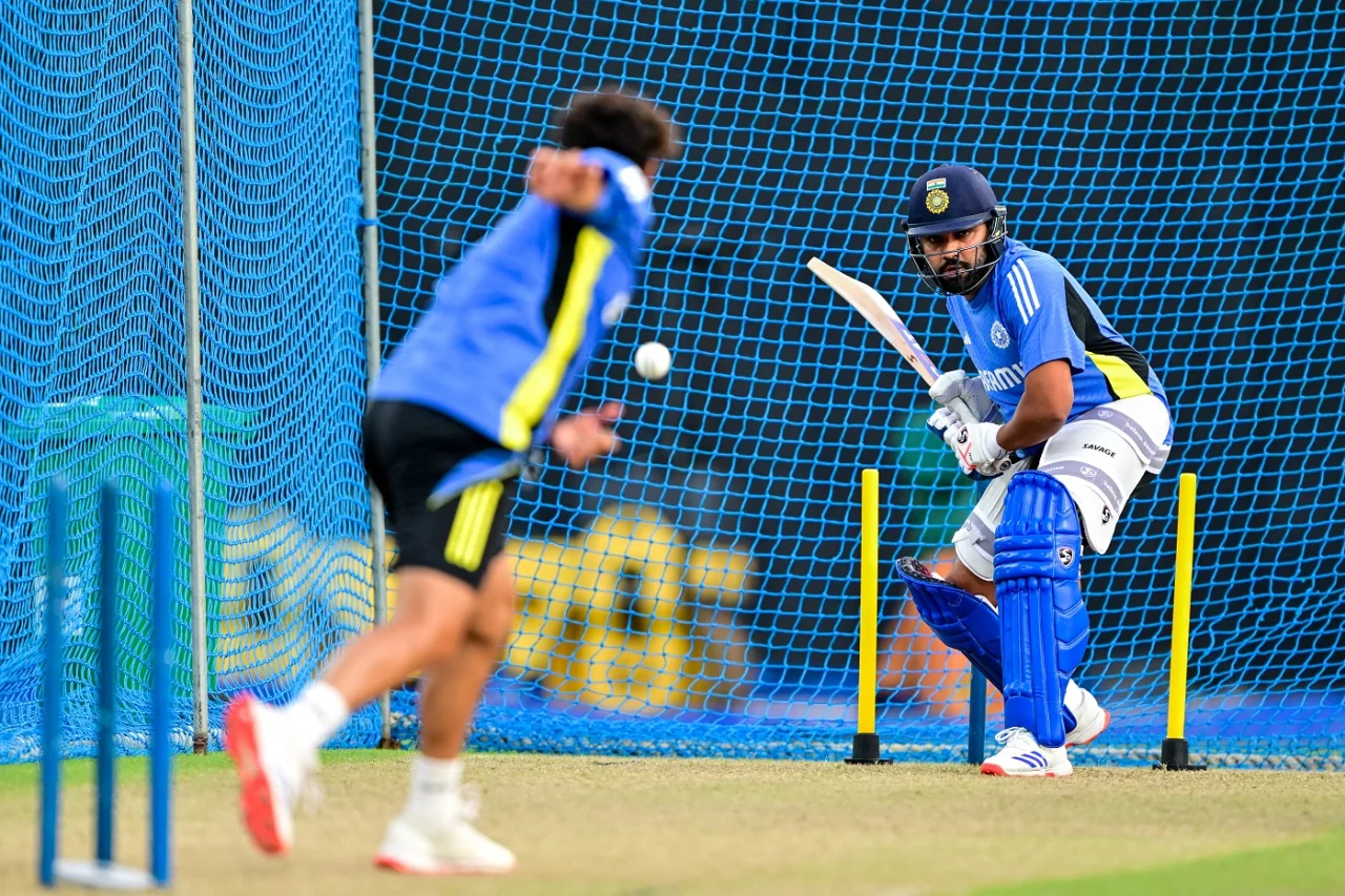 Sl Vs Ind: तीसरे वनडे से पहले चोटिल हुए रोहित शर्मा? अभ्यास सत्र में नहीं लिया हिस्सा, भारत की हार हुई तय 4 Rohit Sharma