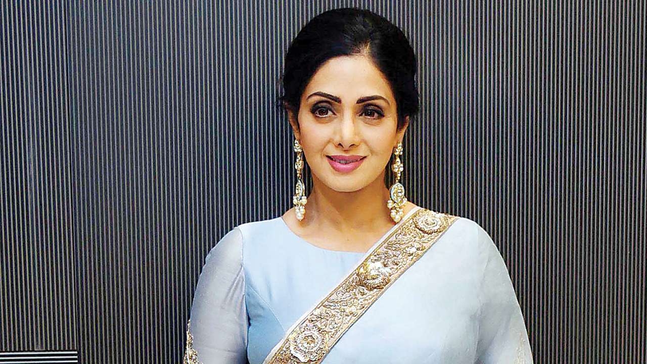 संजय दत्त की लाल आखें देख थर-थर कांपने लगती थीं ये बॉलीवुड हसीनाएं, डायरेक्टर्स को चुपचाप चिट्ठी लिखकर करती थी ये डिमांड 2 Sridevi