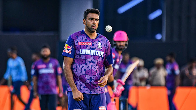 &Quot;खिलाड़ियों के लिए बकवास है..&Quot; Ipl मेगा ऑक्शन से पहले इस नियम पर भड़के आर अश्विन, कह दी बड़ी बात 3 R Ashwin