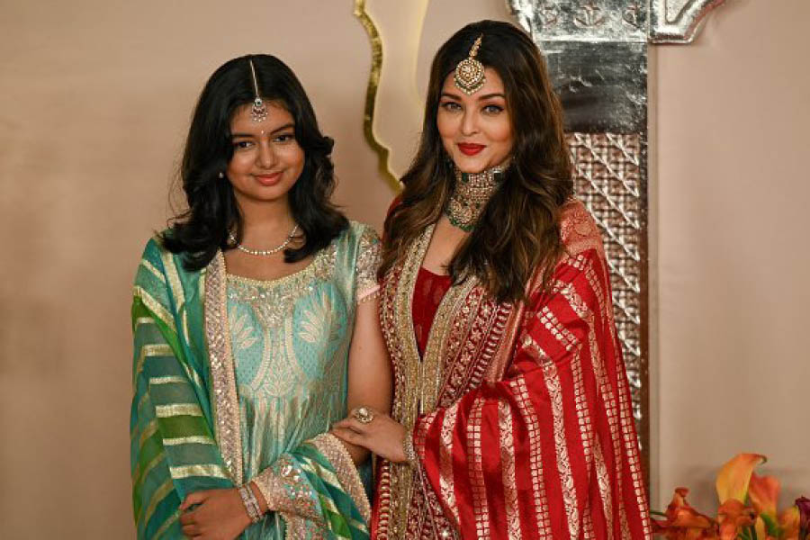 Aishwarya Rai-Aaradhya Bachchan