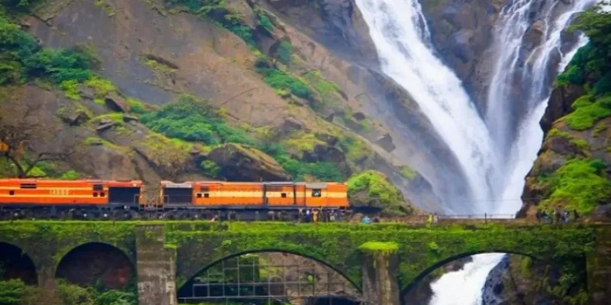 Doodhsagar Fall