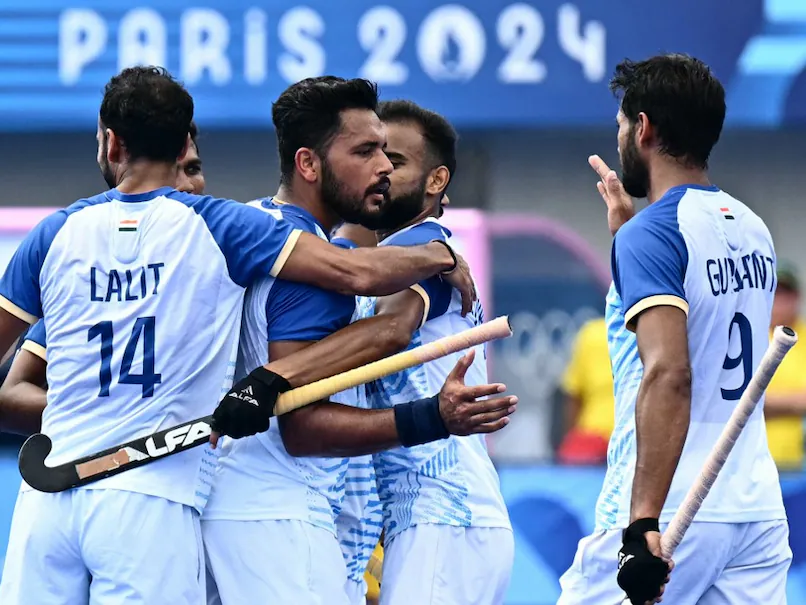 Paris Olympics 2024: सेमीफाइनल में पहुंची भारतीय हॉकी टीम को लगा बड़ा झटका, मैच विनर खिलाड़ी पर लगा बैन 4 Paris Olympics 2024