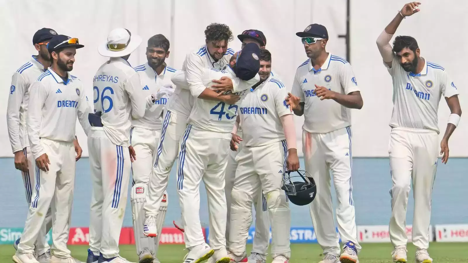 इस स्टार स्पिनर का बांग्लादेश सीरीज में हो सकता है डेब्यू, गेंदबाजी में कुलदीप यादव को भी करता है फेल! 2 Team India