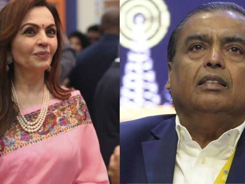 When-Mukesh-Ambani-Became-A-Beggar-From-Maharaj-In-Love-With-Nita-He-Was-Forced-To-Leave-Expensive-Cars-And-Travel-By-Bus