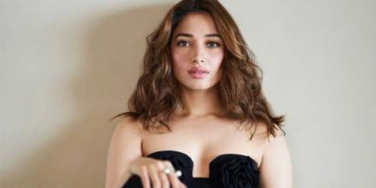 बॉलीवुड में आने के बाद भी साउथ इंडस्ट्री को नहीं भूल पा रही है तमन्ना भाटिया, बोलीं - बॉलीवुड फिल्में घटिया है और....