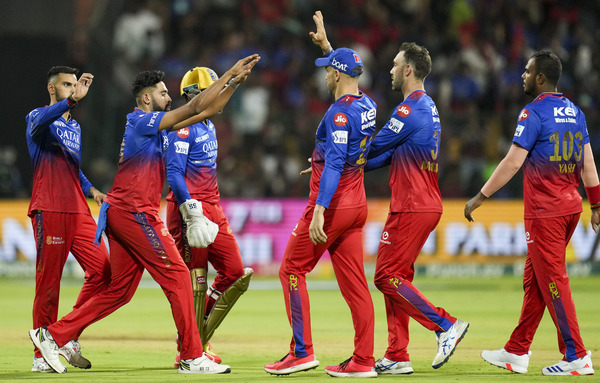 मोहम्मद सिराज-ग्लैन मैक्सवेल-रजत पाटीदार को Rcb ने किया रिलीज! इन 10 फ्लॉप खिलाड़ियों की भी टीम से हुई छुट्टी 2 Ipl 2025