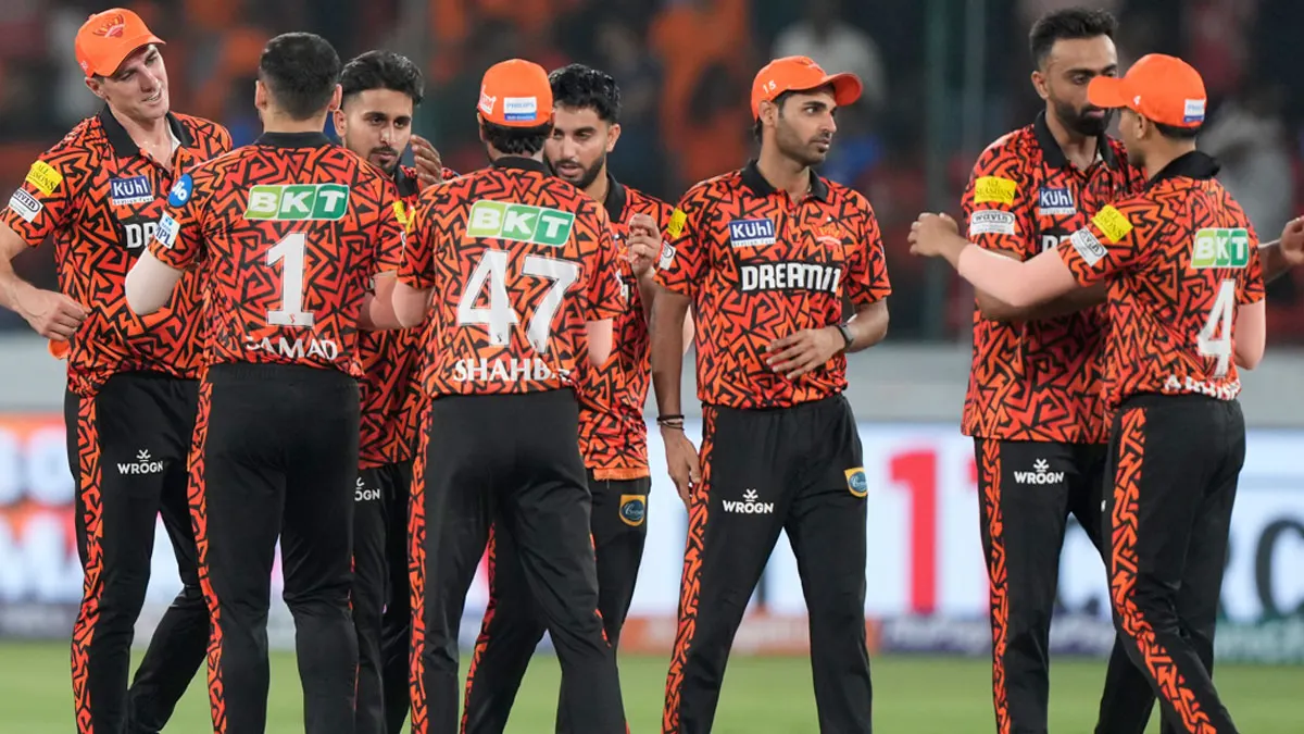 Ipl 2025 में अभिषेक शर्मा के साथ ये 2 स्टार खिलाड़ियों की रिटेन करेगी Srh! भुवी समेत इन खिलाड़ियों की हो सकती है छुट्टी 2 Sunrisers Hyderabad