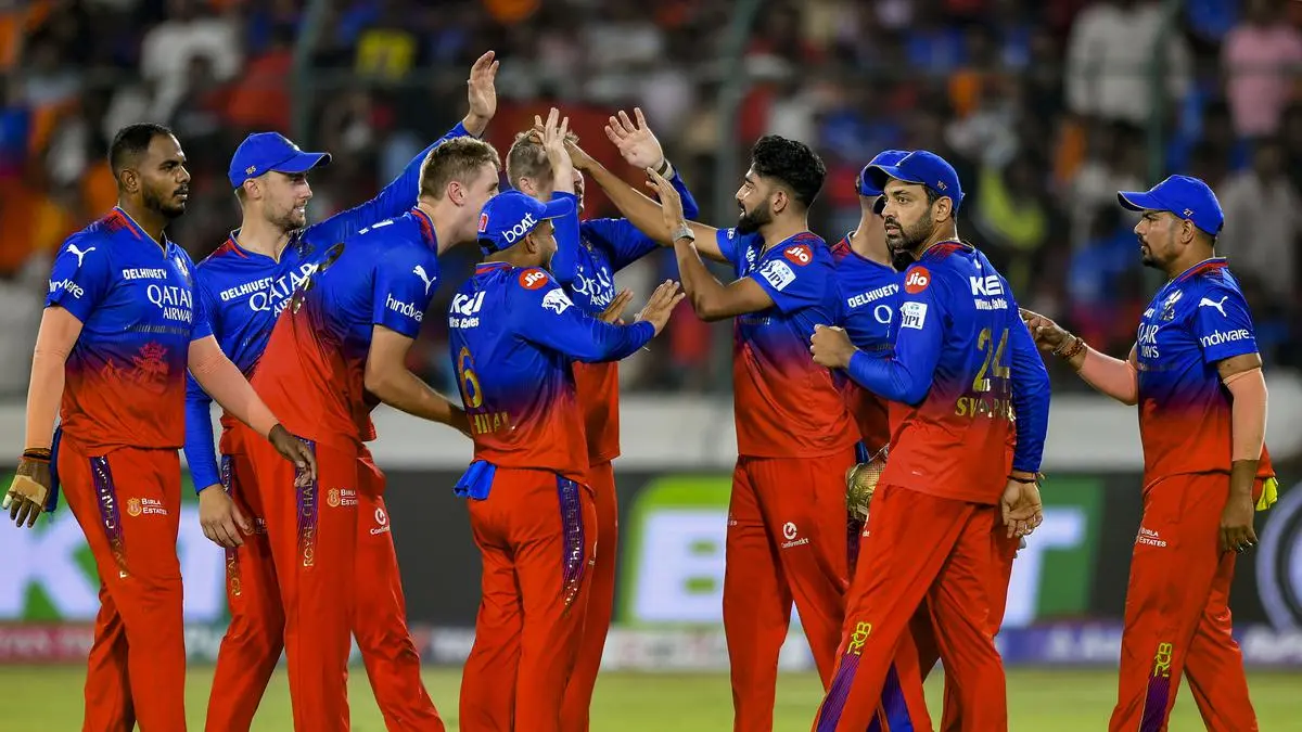 Rcb ने ढूंढ निकाला दिनेश कार्तिक का रिप्लेसमेंट, हर गेंद पर उड़ाता है छक्के, चकनाचूर हुआ केएल राहुल का सपना 2 Ipl 2025