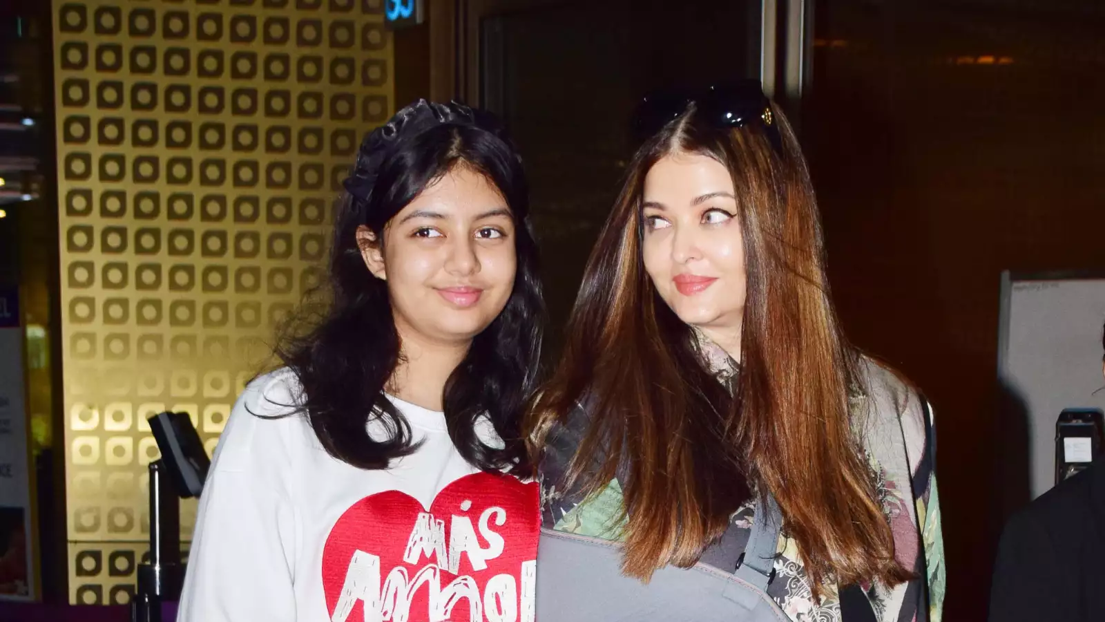 Aaradhya Bachchan-Aishwarya Rai