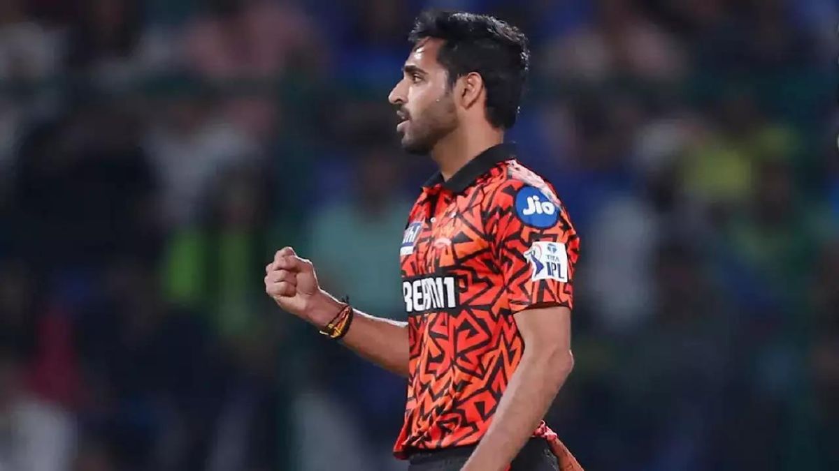 Ipl 2025: टीम इंडिया के 4 बड़े नाम रह सकते हैं अनसोल्ड, कप्तानी का अनुभव भी नहीं दिला पाएगा कॉन्ट्रैक्ट 4 Bhuvneshwar Kumar